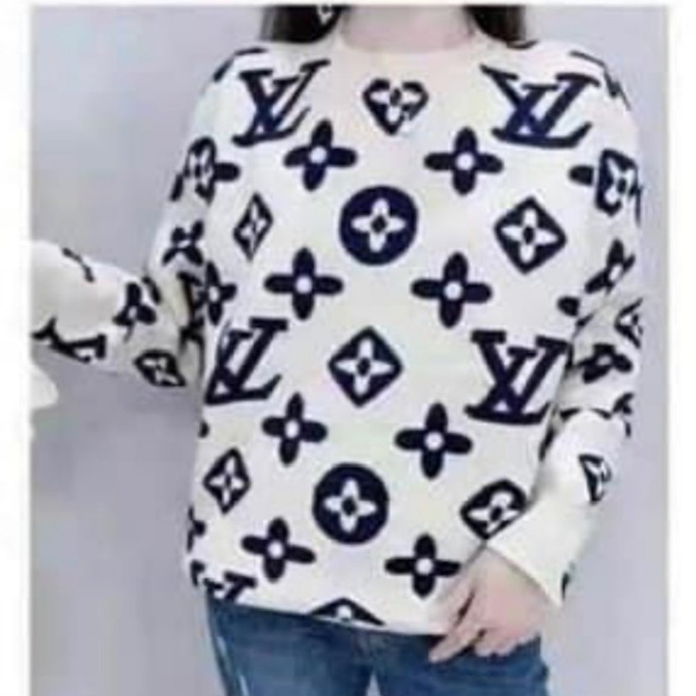 **LOUIS VUITTON LIKE   **NEW SWEATER